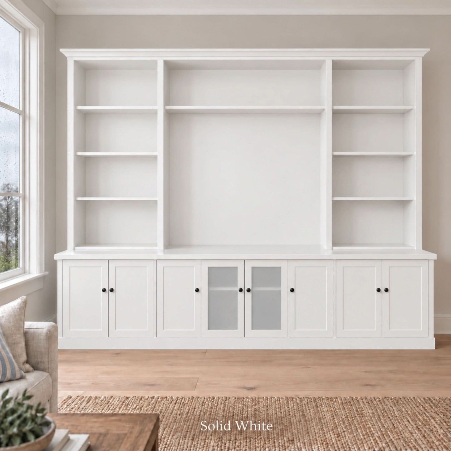 Harrington 5-piece wall unit in White with frosted glass centre doors and knob handles