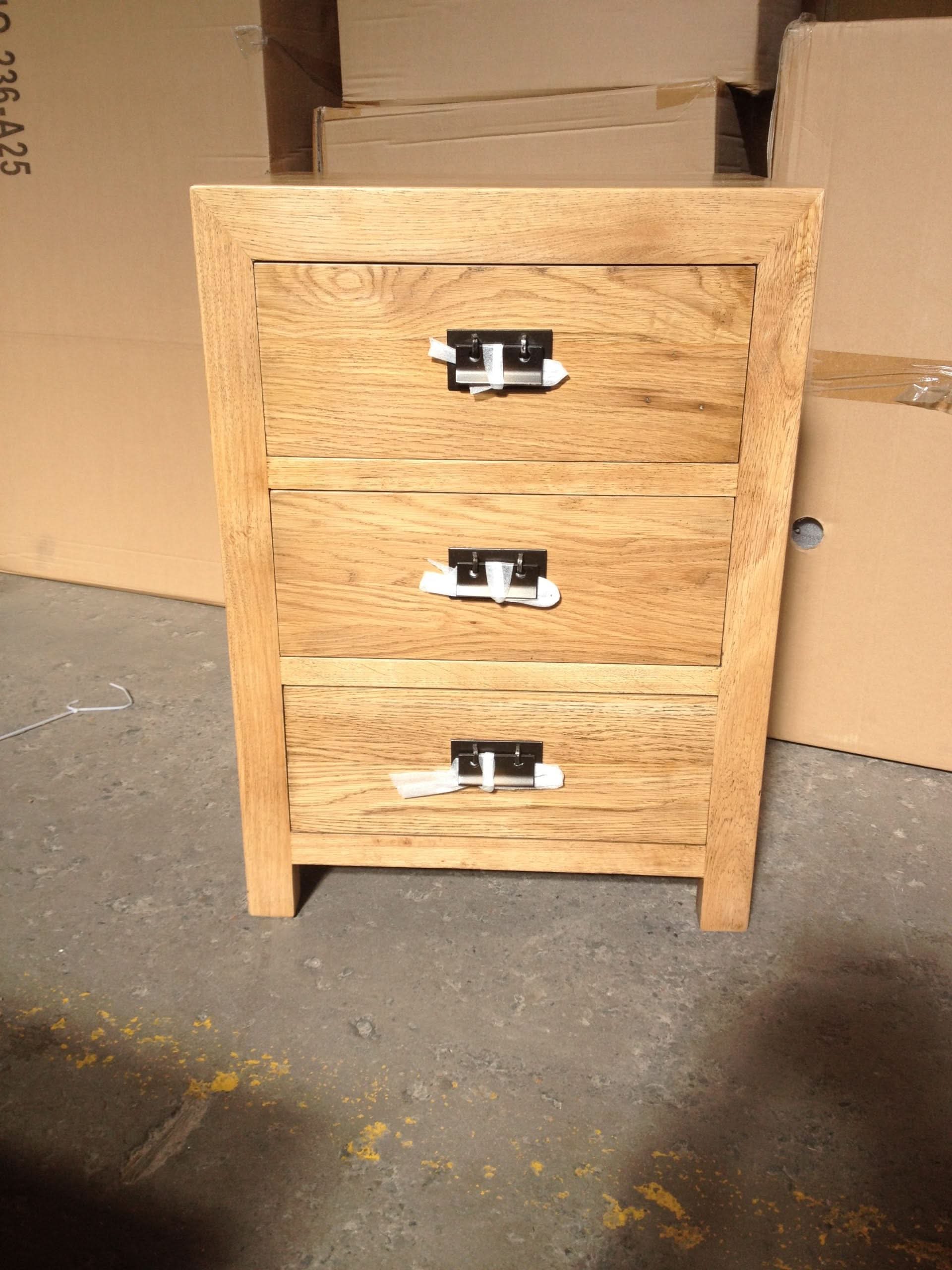 TARA SOLID OAK 3 DRAWERS BEDSIDE TABLE - MyChocolateWood