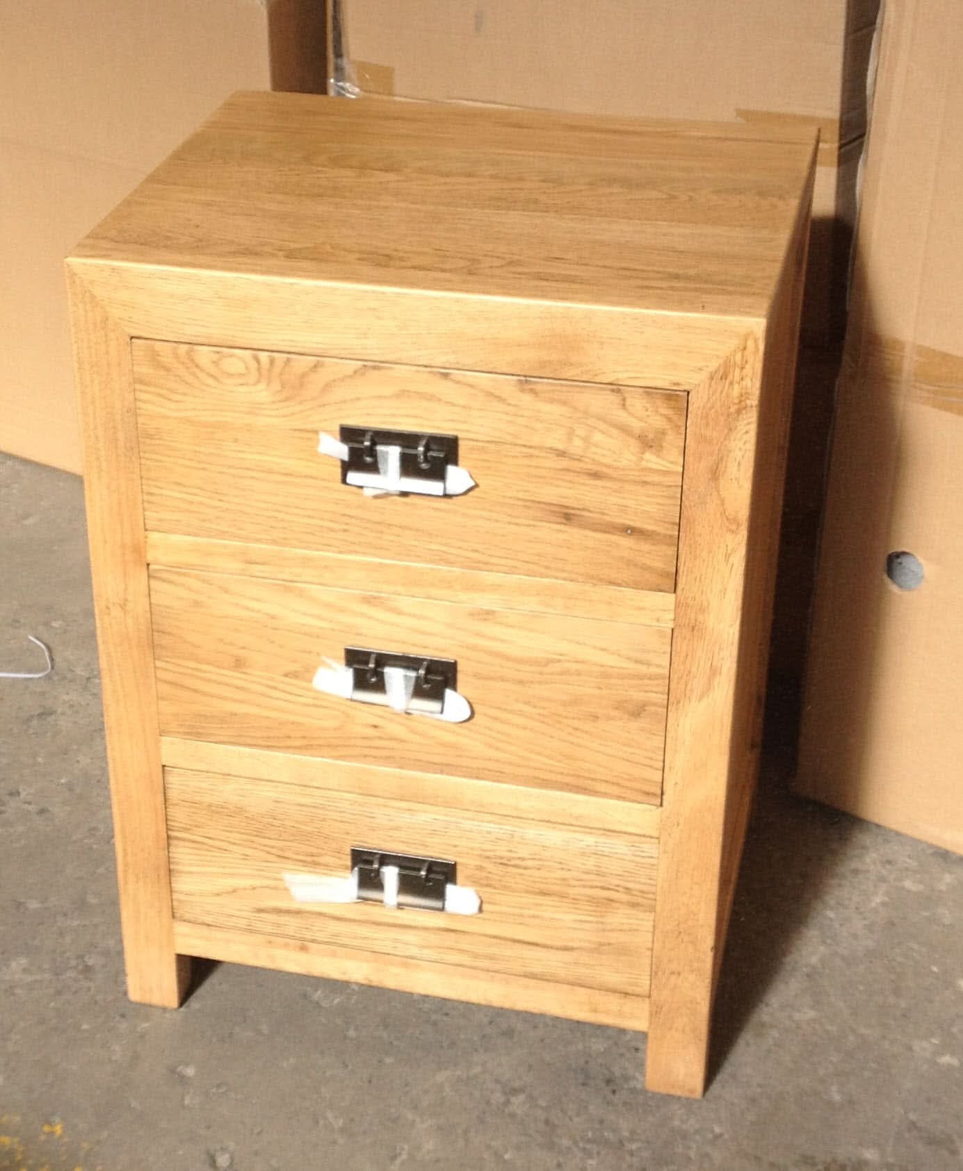 TARA SOLID OAK 3 DRAWERS BEDSIDE TABLE - MyChocolateWood