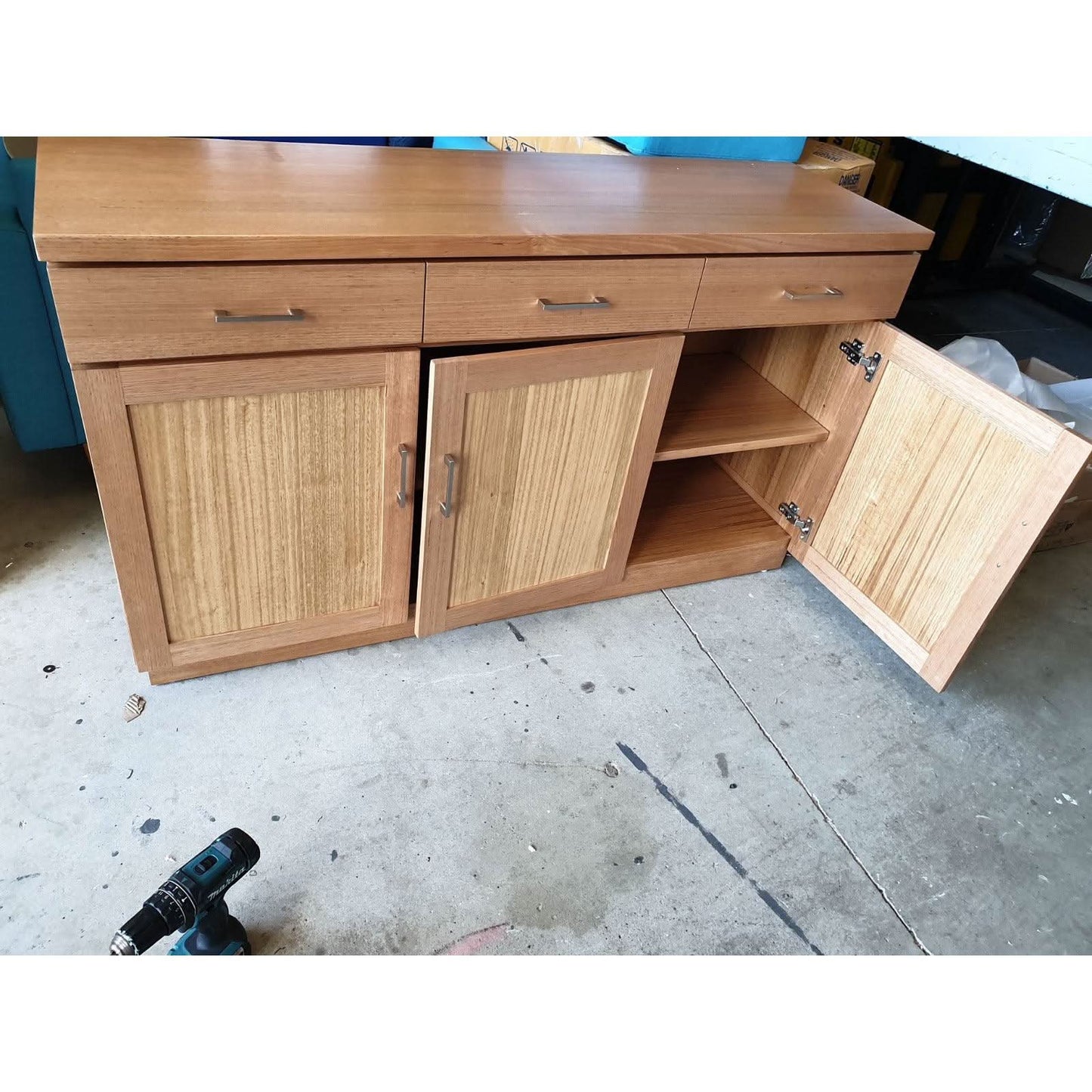 ANYA SOLID VICTORIAN ASH BUFFET/SIDEBOARD 4 DOORS & 4 DRAWERS WHEAT COLOUR 180CM - MyChocolateWood