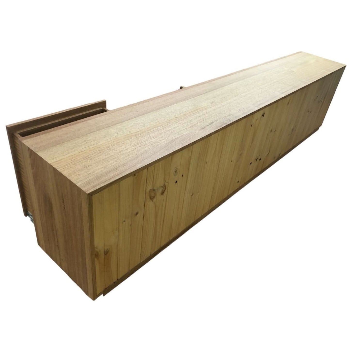 KAMILLA AUSTRALIAN MADE TASSIE OAK TV /ENTERTAINMENT UNIT WITH 2 DOORS & 2 LARGE DRAWERS & 2 SMALLER DRAWRS IN THE MIDDLE