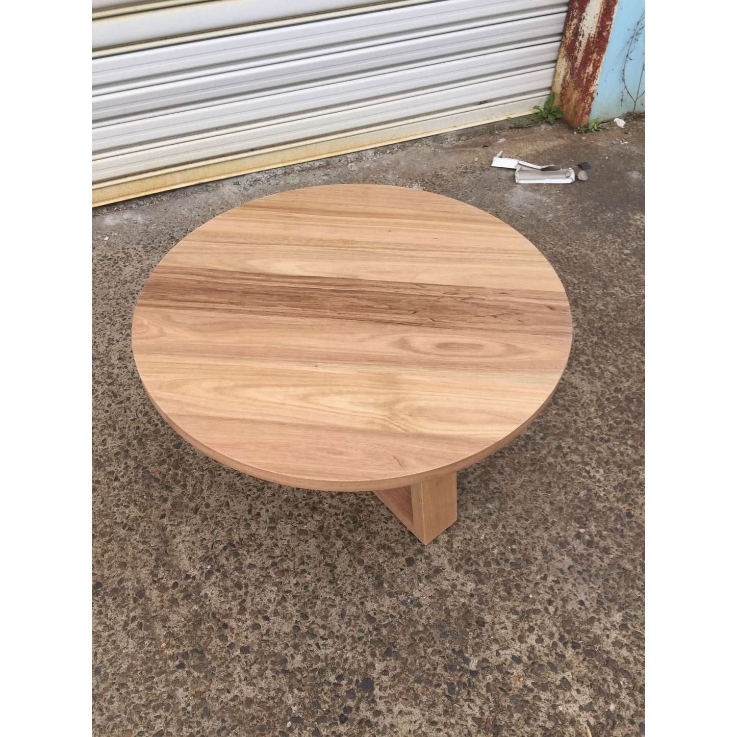 TANSY ROUND COFFEE TABLE 1000MM DIA. - SOLID TASSIE OAK - MyChocolateWood