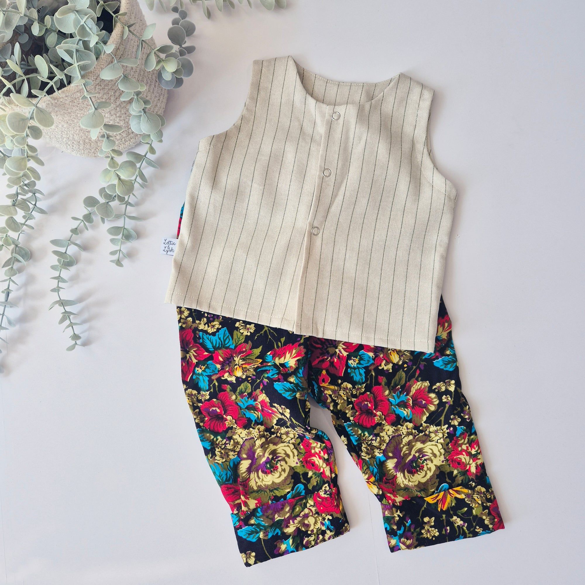 Flower cord trousers for girls aged 0-10 years
