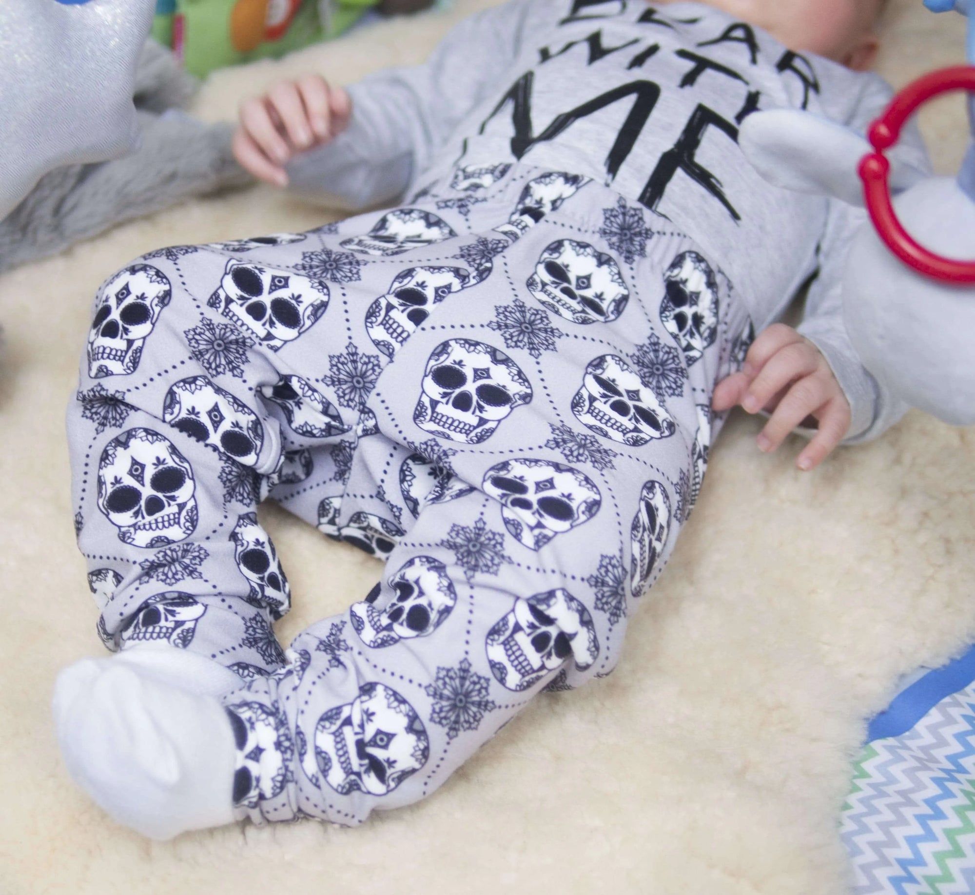 Lottie & lysh grey skulls leggings for kids