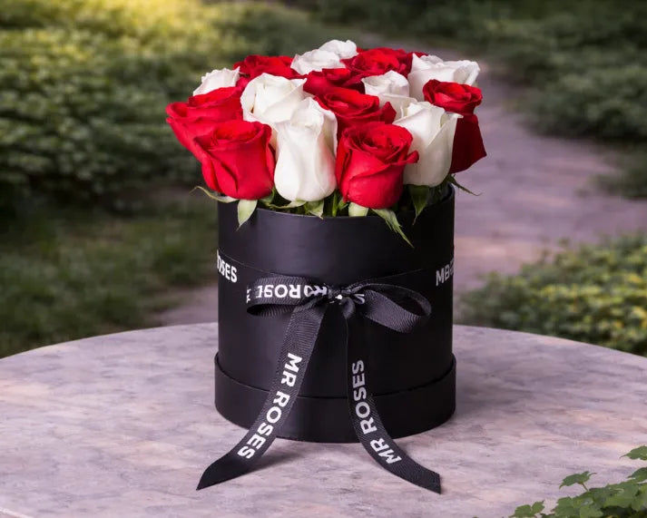 Red & White Rose Hat Box | Mr Roses | Same Day Delivery