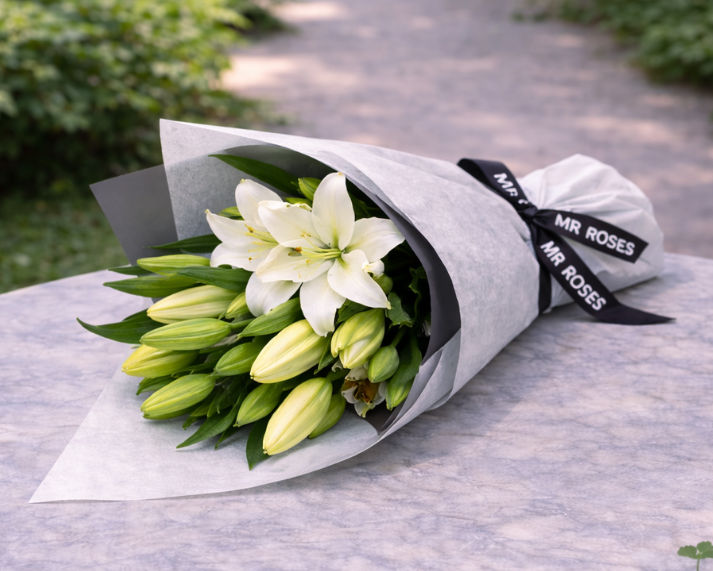 fragrant white lilies flower bouquet