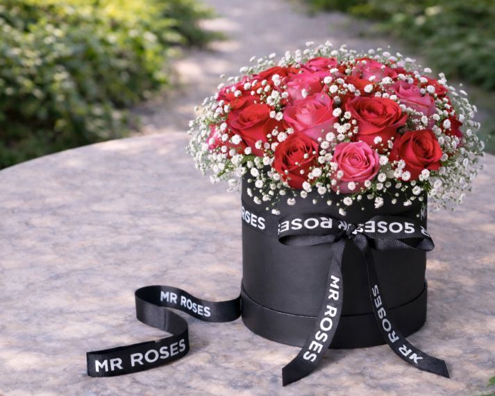 Red & Pink Rose Hat Box