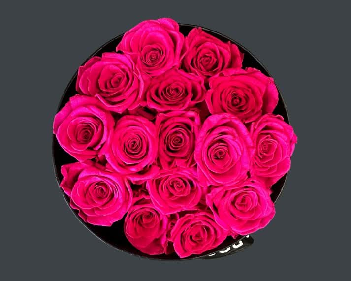 preserved pink roses in hat box