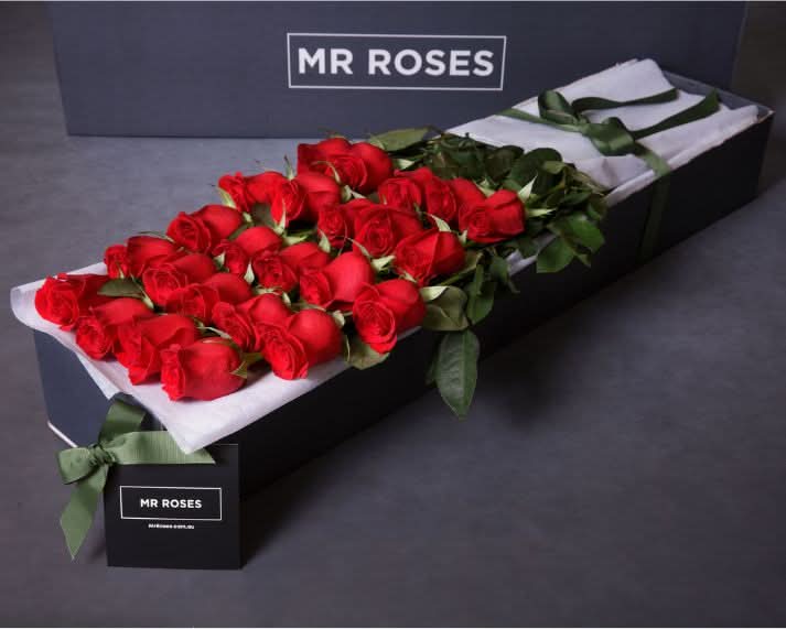 Long stemmed red roses in Mr Roses gift box