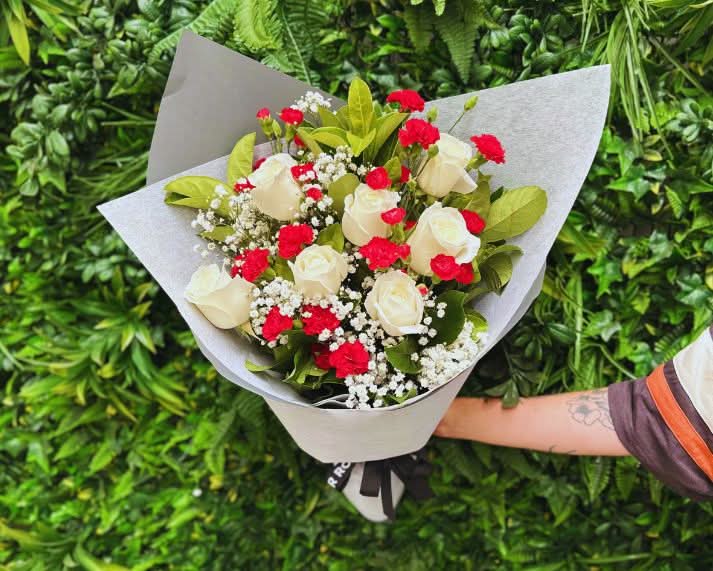White Elegance Bouquet