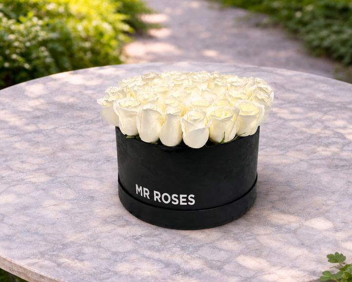 White Rose Hat Box