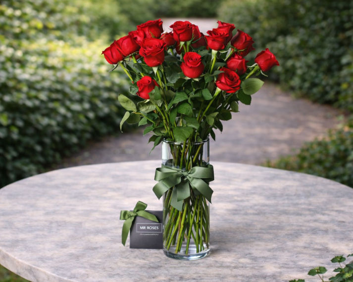Valentine's Day Flowers - Red Roses (12-36 Stems)