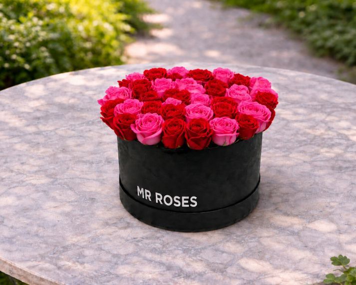 Red & Pink Rose Hat Box
