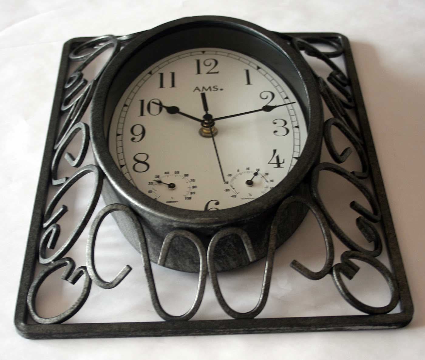 AMS Wanduhr 31x23x5 cm Metall • Klassisches Design • Präzises Quarzwerk
