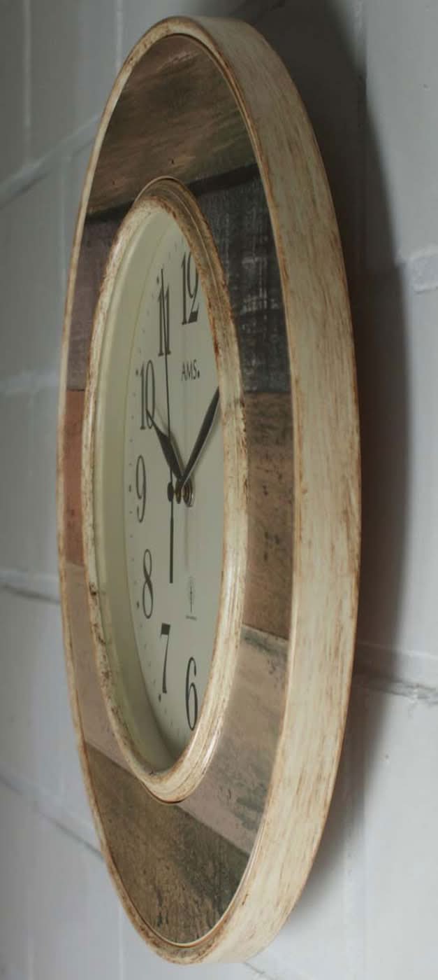 AMS Wanduhr 35 cm Ø Holz und Kunststoff • Funkgesteuertes Quarzwerk • Klares Design