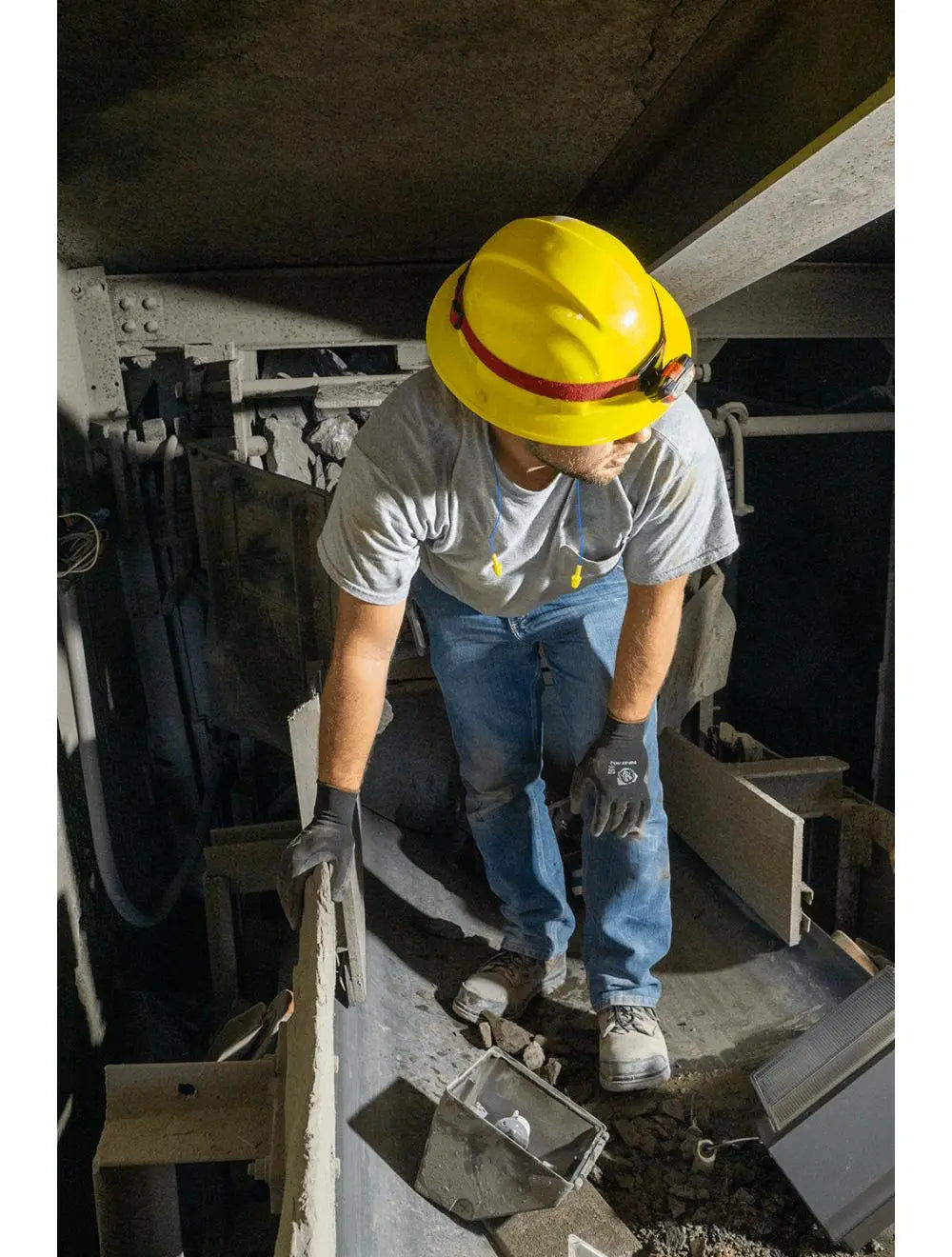 Bullhead Safety - Full Brim Style Hard Hat, Six-Point Ratchet Suspension - Becker Safety and Supply