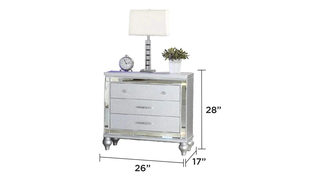 LIZELLE Upholstery Wooden Queen 4 PC Bedroom set with Ambient lighting in Gray Velvet Finish Default -DTYStore