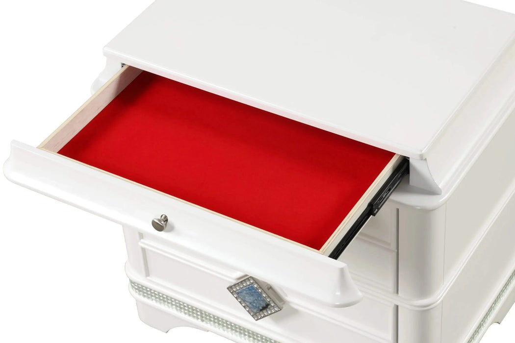 Laguna Modern Style 5 Pc Queen Upholstered Bedroom Set Made with Wood and Crystal Accents in White(NJ INVENTORY) Default -DTYStore