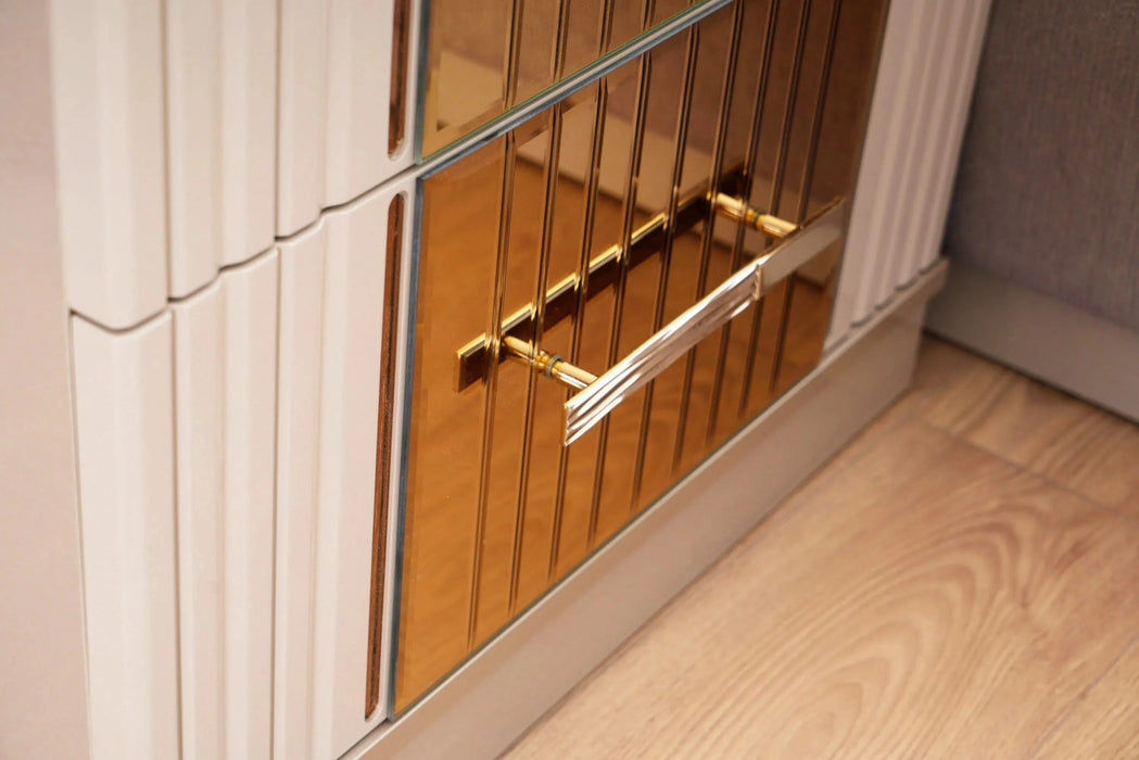 Lorenzo Queen 4 Pc Bedroom Set made with wood and gold accents in Gray(NJ warehouse Inventory) Default -DTYStore