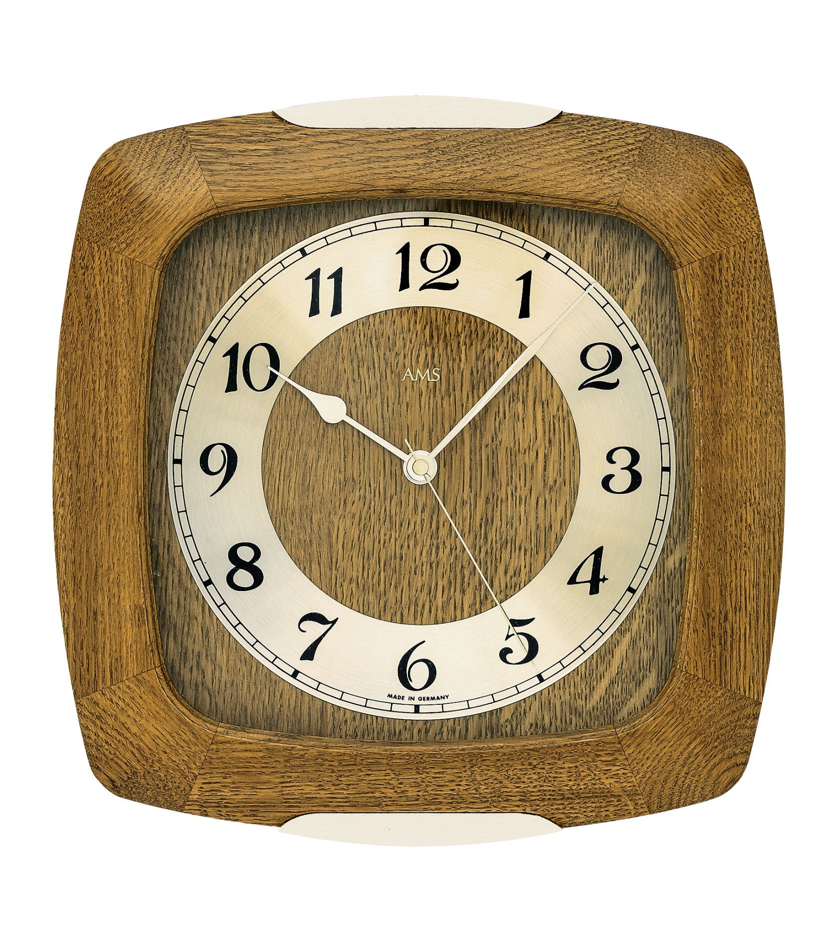 Horloge murale en chêne avec verre minéral, cadran rond et mouvement radio-piloté