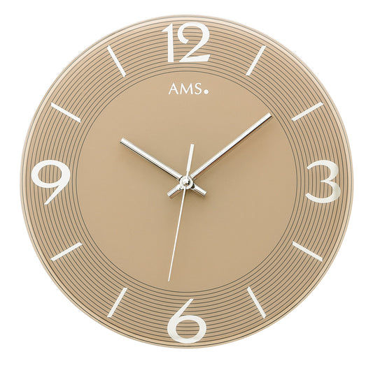 Horloge murale ronde avec cadran marron clair, chiffres arabes et aiguilles en métal