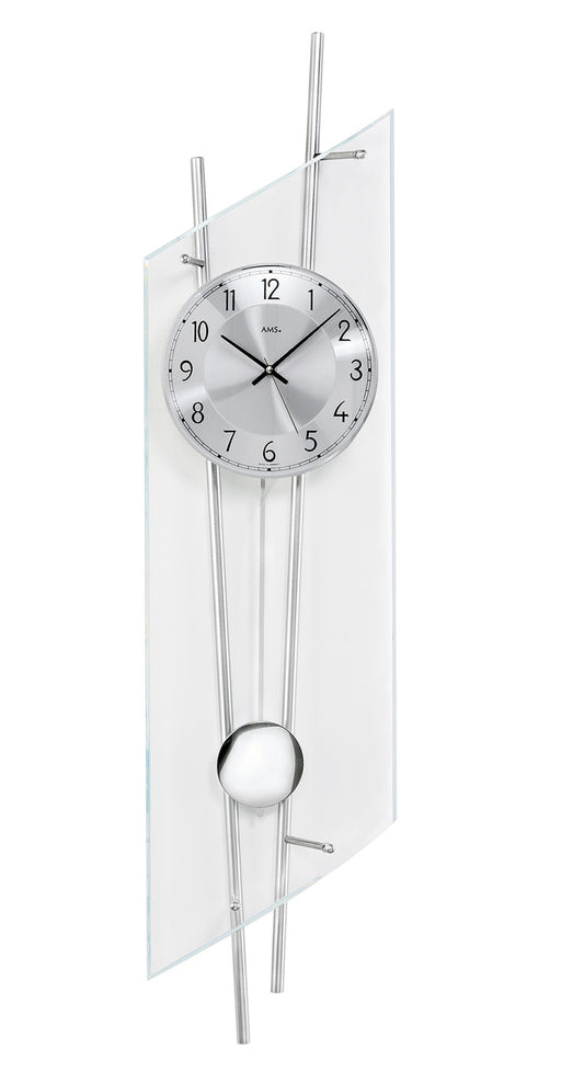Horloge murale avec cadran rond, aiguilles argentées et suspension de type pendule