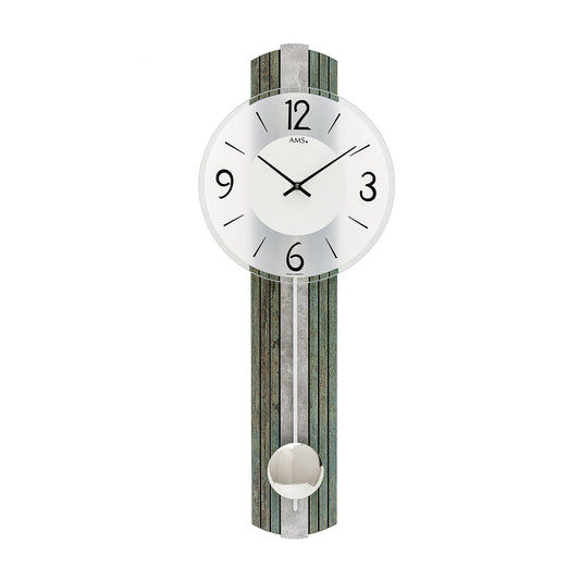 Horloge murale avec cadran blanc rond et pendule visible
