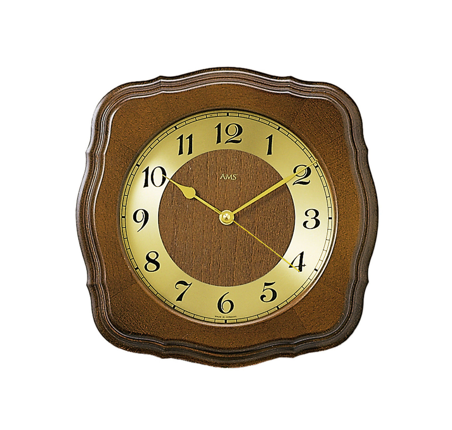 Horloge murale avec boîtier en bois de noyer et cadran rond derrière une façade en verre