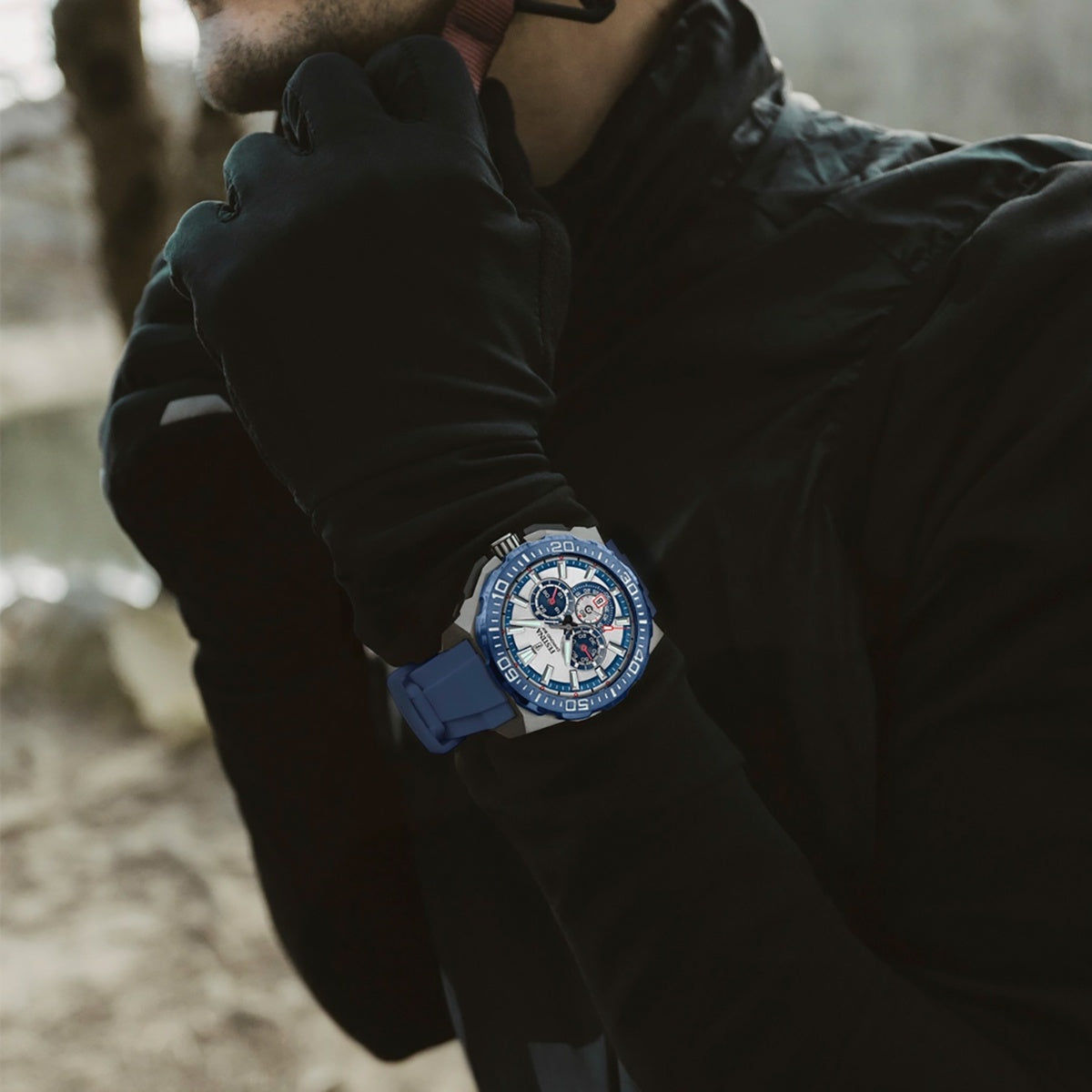 Festina Herren-Chronograph am Handgelenk mit blauem Zifferblatt und Silikonband