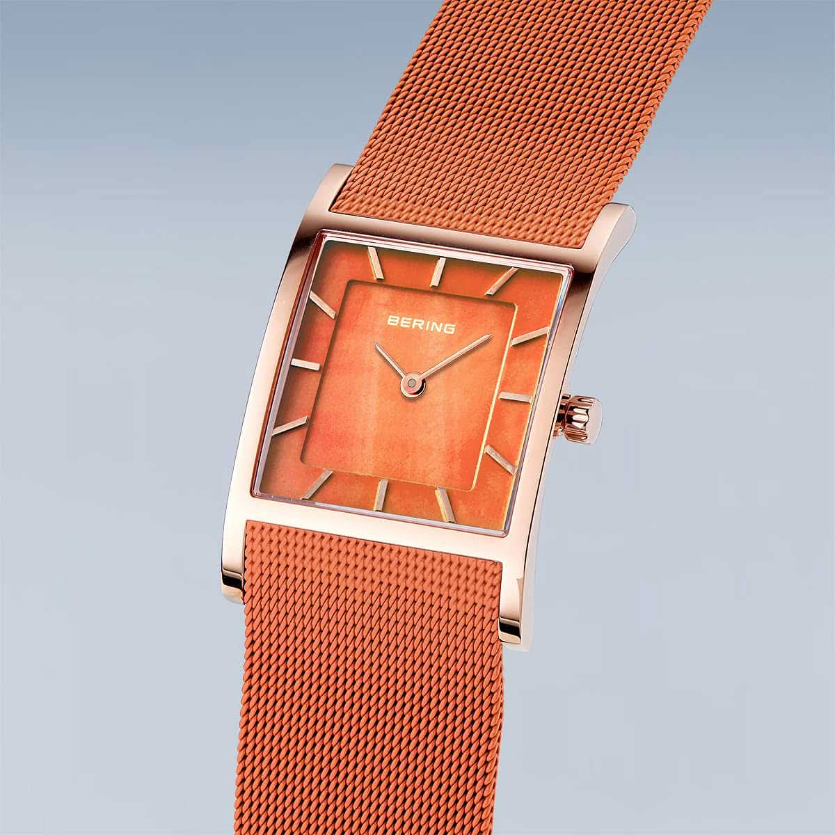 Bering Classic 10426-565-S Montre Femme • Verre Saphir Anti-rayures • Bracelet Milanais