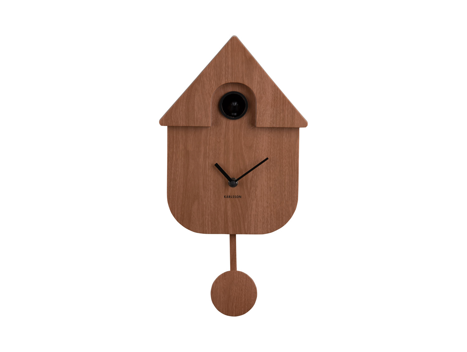 Coucou en bois sombre en forme de maison avec pendule et aiguilles
