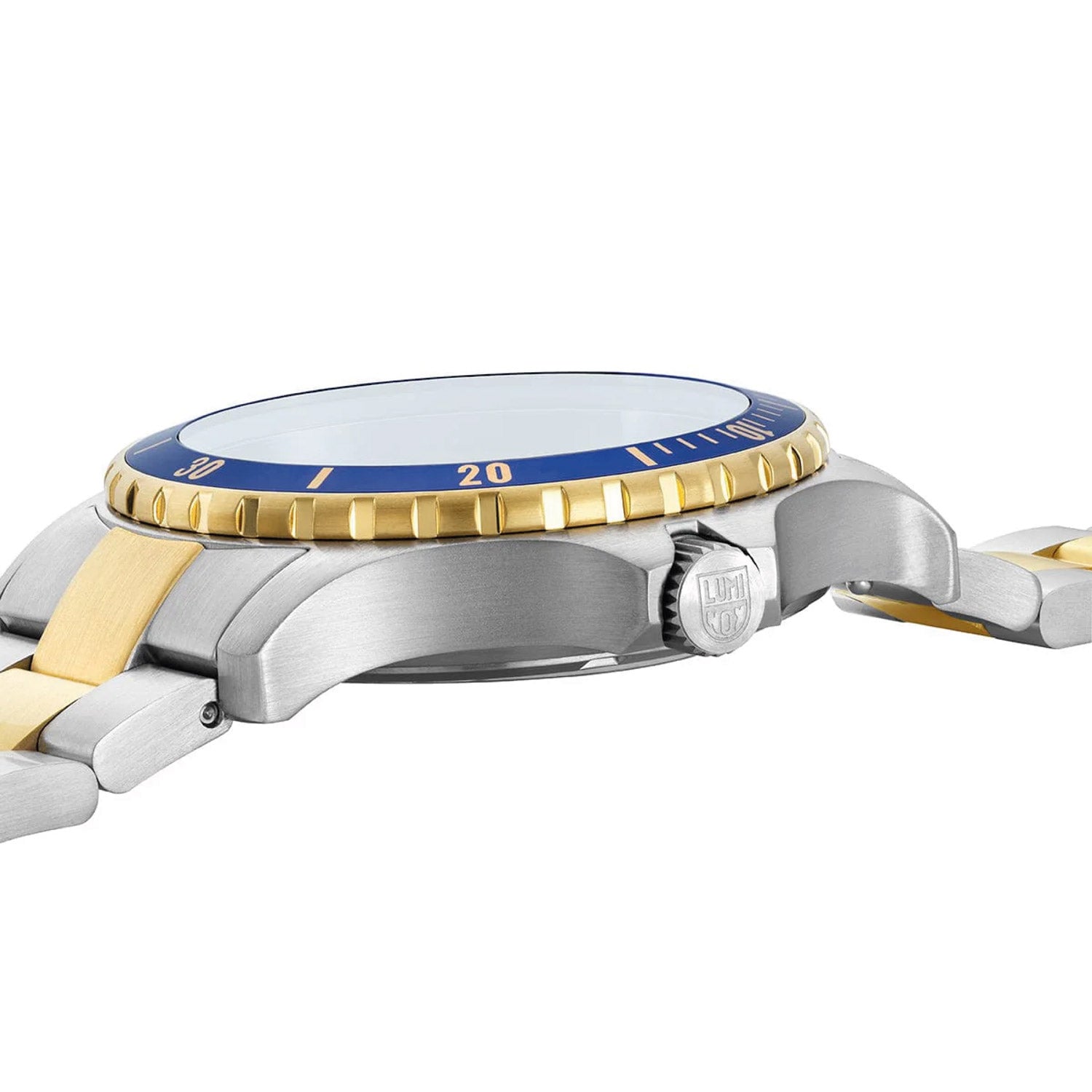 Herrenarmbanduhr Seitenansicht: bicolor Metallband, blaues Zifferblatt und gerändelte Lünette