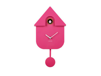 Horloge murale style coucou, maison rose avec balancier et entrée ronde