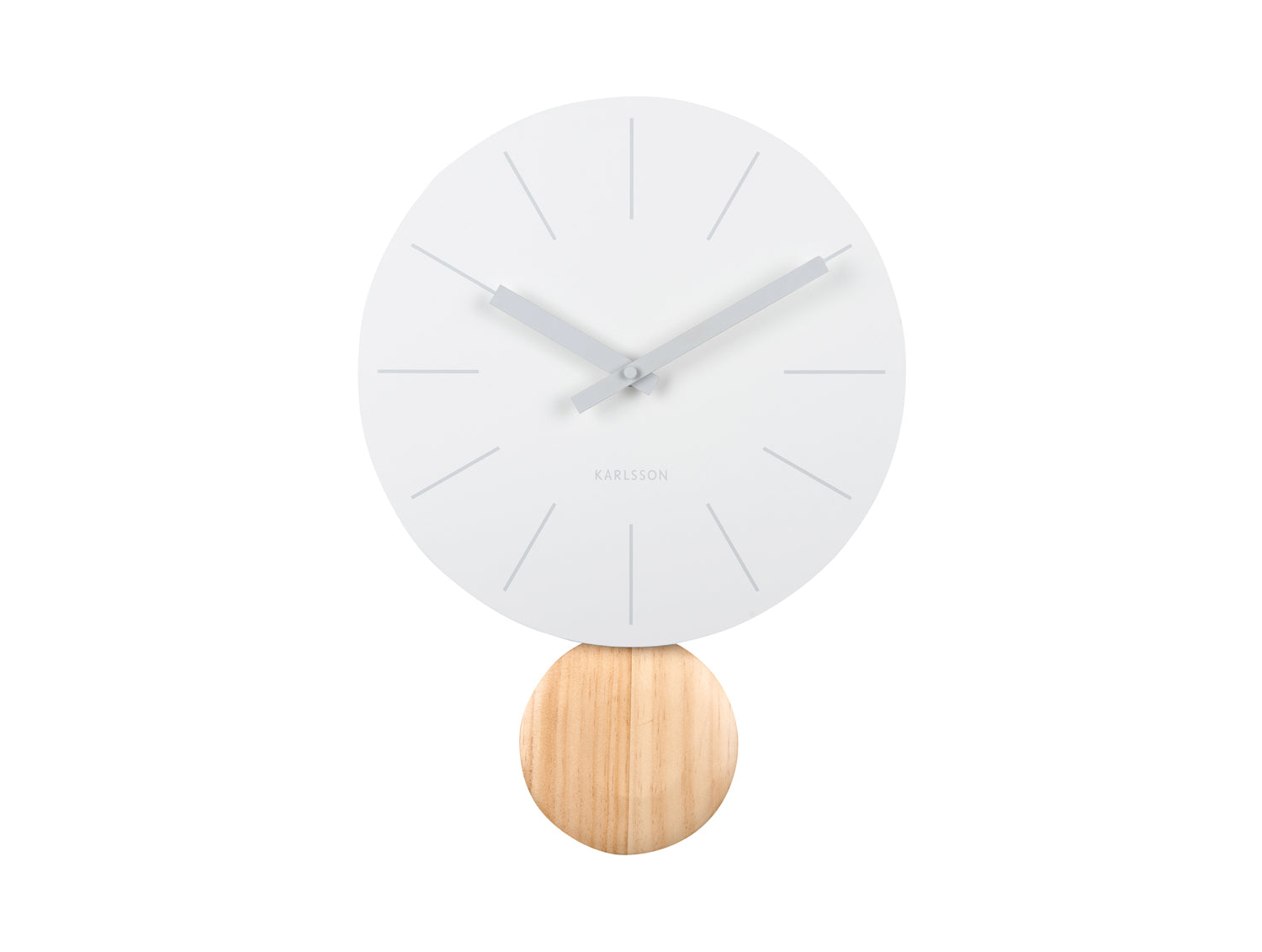 Horloge murale avec cadran blanc et pendule en bois