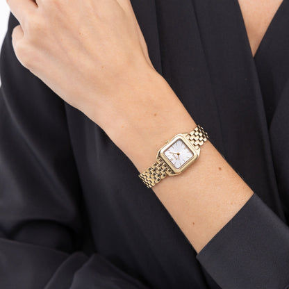 Goldfarbene Damenarmbanduhr mit silbernem Zifferblatt, quadratischem Gehäuse und Gliederarmband