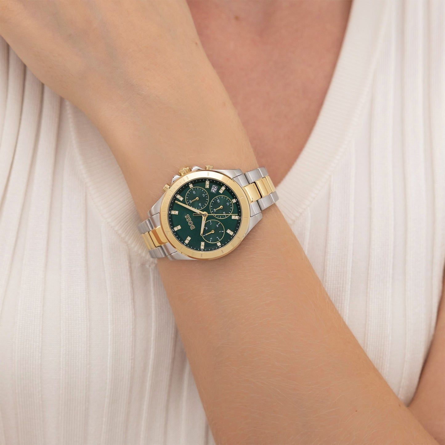 Bicolor Damen-Armbanduhr mit grünem Zifferblatt und Metallarmband, runde Lünette