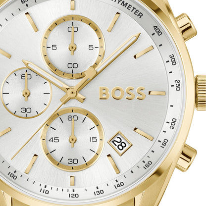 Nahaufnahme Herrenarmbanduhr BOSS: goldenes Chronograph-Zifferblatt mit Datumsfenster