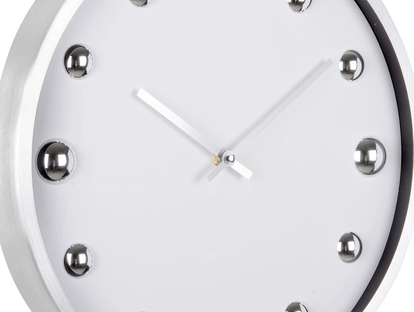 Cadran de montre murale avec index brillants et aiguilles blanches
