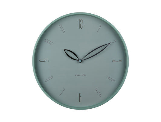 Karlsson KA6012BL horloge mural avec cadran bleu clair, index des minutes fins et aiguilles en forme de fleur