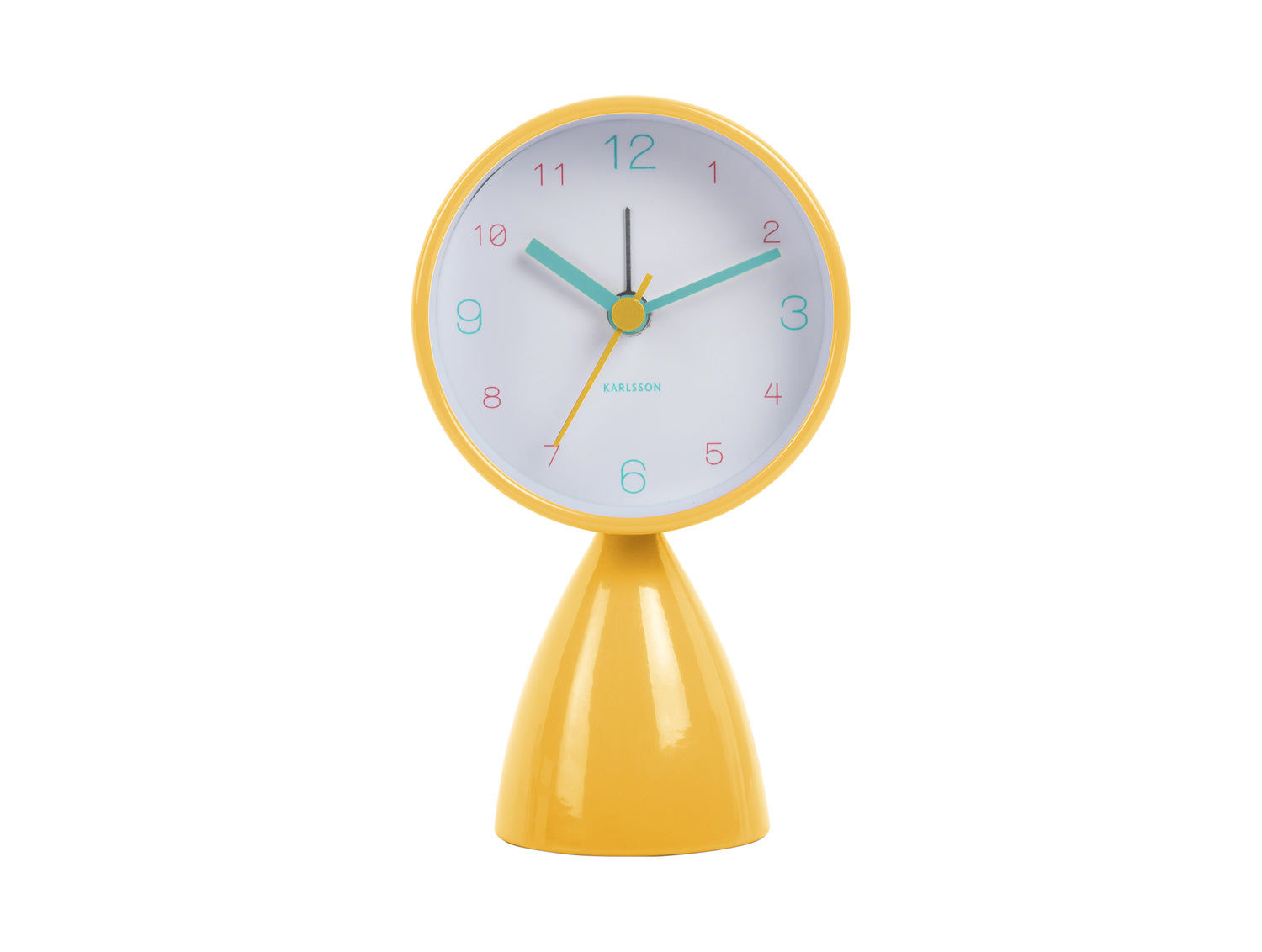 Réveil rétro jaune pâle avec cadran rond et aiguilles bien visibles