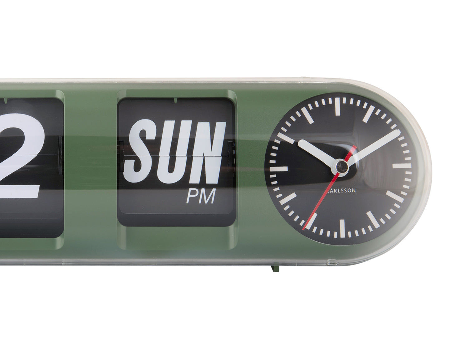 Détail d'horloge murale : chiffres basculants « SUN »/« MAY » et cadran analogique, vert jungle