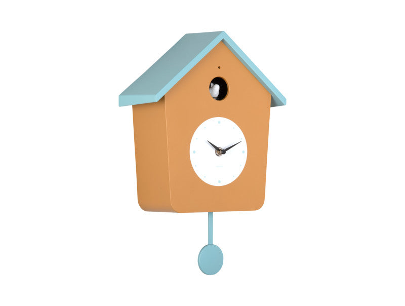 Horloge murale coucou avec maison beige, toit bleu, cadran blanc et pendule ronde