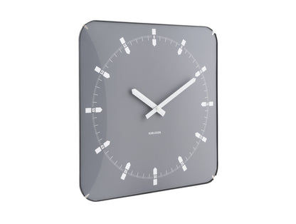 Horloge murale carrée avec cadran gris et deux aiguilles blanches sous verre
