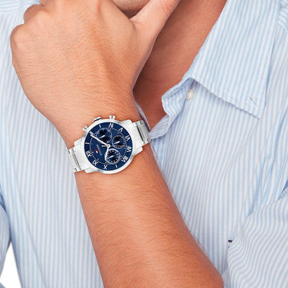 Tommy Hilfiger Chronograph mit dunkelblauem Zifferblatt und Edelstahlarmband