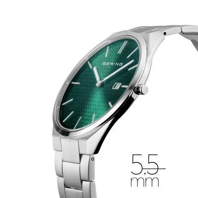Herrenuhr Seitenansicht: grünes Zifferblatt, silbernes Edelstahl, 55 mm