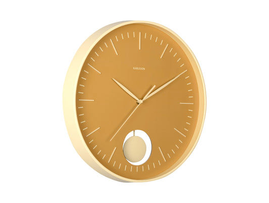Horloge murale avec cadran ocre-jaune et deux aiguilles, découpe ronde