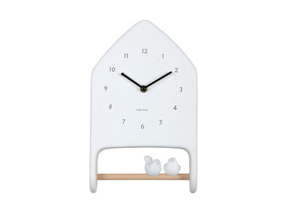 Horloge murale blanche avec motif d'oiseau et dessus en bois en bas