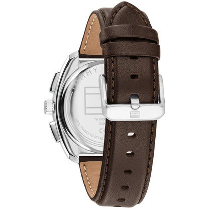 Herren-Chronograph Seitenansicht mit braunem perforiertem Lederarmband und Dornschließe