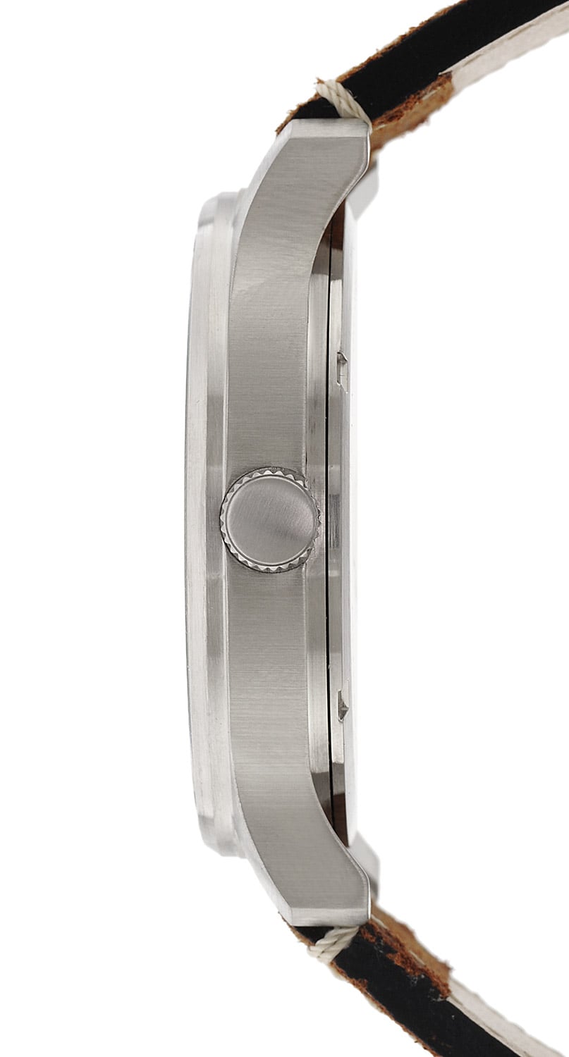 Messerschmitt Herrenarmbanduhr Seitenansicht: silbernes Gehäuse, braunes Lederband