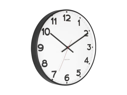 Horloge murale avec cadran blanc, cadre noir, chiffres arabes et pointe d'aiguille rouge